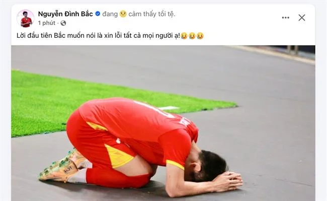 Bàn tay đặt cược vào tỷ lệ kèo Châu Á, thể hiện sự tính toán trong cá cược thể thao Banca90